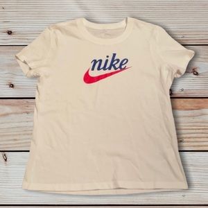 NIKE SHORT SLEEVE TEE